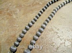 17 SPLENDID! Vintage Navajo Graduated Sterling Silver Fluted Bead Necklace