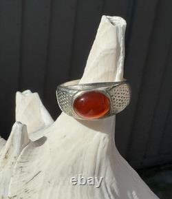 925 Sterling Silver & Carnelian Ring