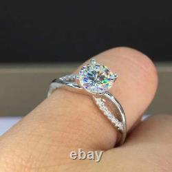Sparkling 2.00Ct Round Cut Simulated Diamond Solitaire 925 Sterling Silver Ring