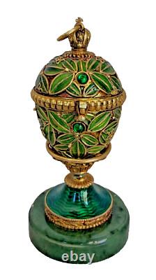 U24098 Vintage Sterling Silver Green Guilloche Enamel Easter Egg with Pe G2U