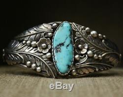 Vintage Native American Navajo Turquoise Sterling Silver Cuff Bracelet