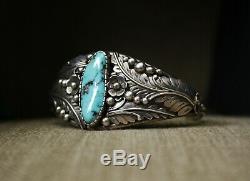 Vintage Native American Navajo Turquoise Sterling Silver Cuff Bracelet