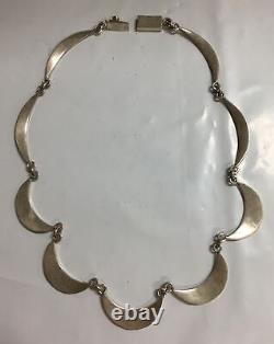 Vintage Sterling Silver Scalloped Half Moon Collar Necklace 15