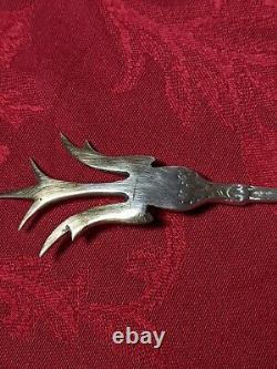 Vintage Sterling Silver Serving Fork Floral Pattern 11 1/4 No Monogram 76 grams