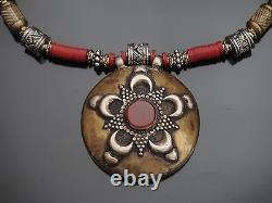 Vintage Tibetan Tribal Sterling Silver Carnelian Medallion Pendant Necklace