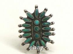 Vintage Zuni Native American Sterling Silver & Green Needle Point Turquoise Ring