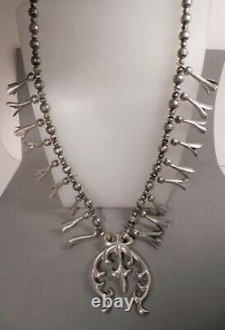 Vtg Navajo Sterling Silver Squash Blossom Necklace, Sand Cast Naja, 18 Blossoms