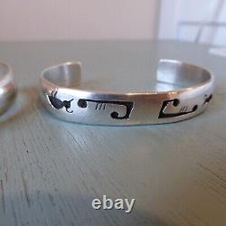 2 Bracelets manchettes estampillés en argent sterling superposé VTG Total 47.7 Gr Signé