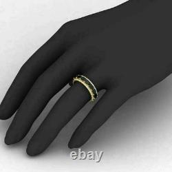Bague d'éternité pleine en moissanite noire créée en laboratoire de 4Ct plaquée or jaune 14k