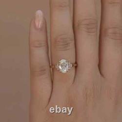 Bague de fiançailles pour femmes en diamant lab-grown taille ovale 1 ct plaquée or jaune 14K