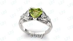 Bague en forme de cœur en péridot vert, bague unique faite à la main pour elle, bague délicate