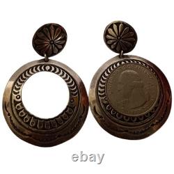 Boucles d'oreilles en argent sterling Navajo vintage traditionnel avec de grandes conchos