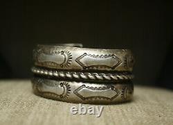 Bracelet De Manchette Vintage Native American Navajo Stamped Sterling Silver