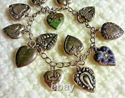 Bracelet Vintage Sterling Silver Puffy Heart Charm Des Années 40 Repousse, Émail, Médaillon