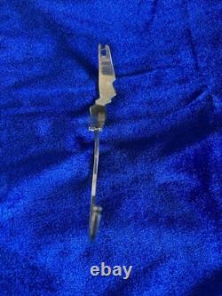 Bracelet en argent sterling vintage avec incrustation de lapis et design d'ailes d'aigle