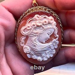 Broche pendentif ornement camée fait main sculpté femme nymphe parmi les fleurs