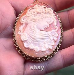 Broche pendentif ornement camée fait main sculpté femme nymphe parmi les fleurs