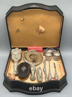 Ensemble de coiffeuse vintage en argent antique couleur art nouveau avec 10 pièces de brosses florales