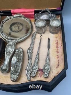 Ensemble de coiffeuse vintage en argent antique couleur art nouveau avec 10 pièces de brosses florales