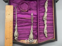 Ensemble de coiffeuse vintage en argent antique couleur art nouveau avec 10 pièces de brosses florales