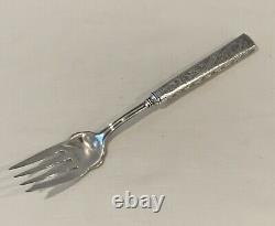 Fourchette à viande en argent massif vintage avec manche floral gravé 73,5 grammes