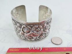 Grand Bracelet De Manchette Antique De Repousse Floral Lourd D’argent Sterling