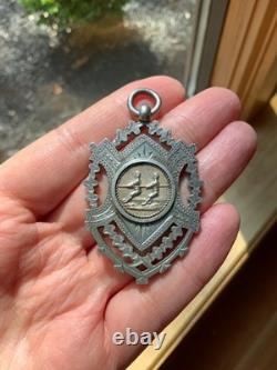 Grosse médaille pendentif en argent sterling antique avec collier