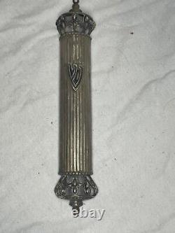 Judaica Sterling Silver Mezuzah Holder, Magnifique Forme Couronnée, Vintage