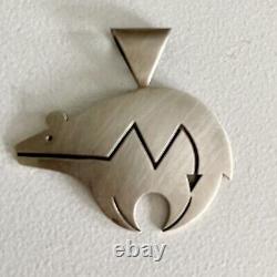 Pendentif Vintage signé VB Vernon Begay Navajo en argent sterling représentant un ours amérindien