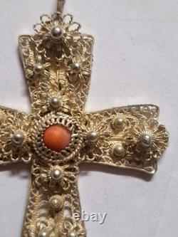 Pendentif croix en argent sterling et pierre corail fait main vintage 1960 en Croatie