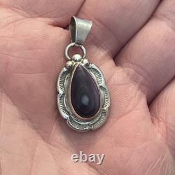 Pendentif en argent sterling vintage amérindien en forme de palourde violette signé
