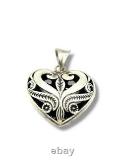 Pendentif en argent sterling vintage en forme de cœur boho avec un design de volutes orné