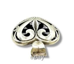 Pendentif en argent sterling vintage en forme de cœur boho avec un design de volutes orné