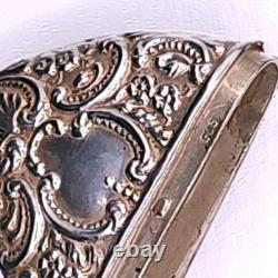 Pendentif en forme de cœur en argent sterling anglais repoussé vintage