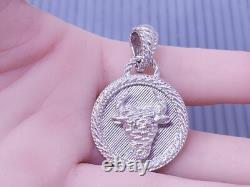 Pendentif rond en argent sterling vintage Judith Ripka Taureau Zodiaque