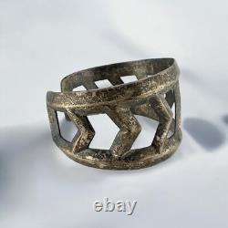 Rare Bracelet Manchette en Argent Sterling Vintage des Arts et Métiers du Sud-Ouest 6.5