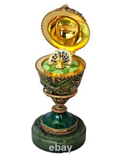 U24098 Oeuf de Pâques en Émail Guilloché Vert en Argent Sterling Vintage avec Pe G2U