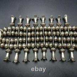 Vintage Navajo Sterling Silver Soucoupe Perles & Cast Naja Squash Blossom Collier